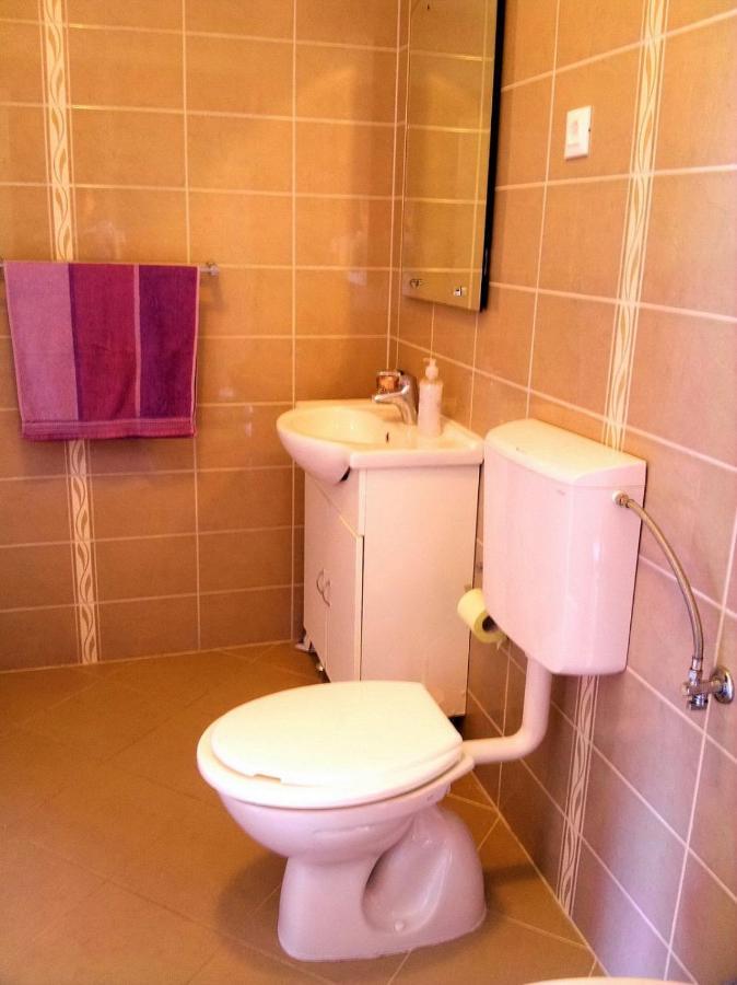Apartment Maria - Comfortable Kaštela Eksteriør billede