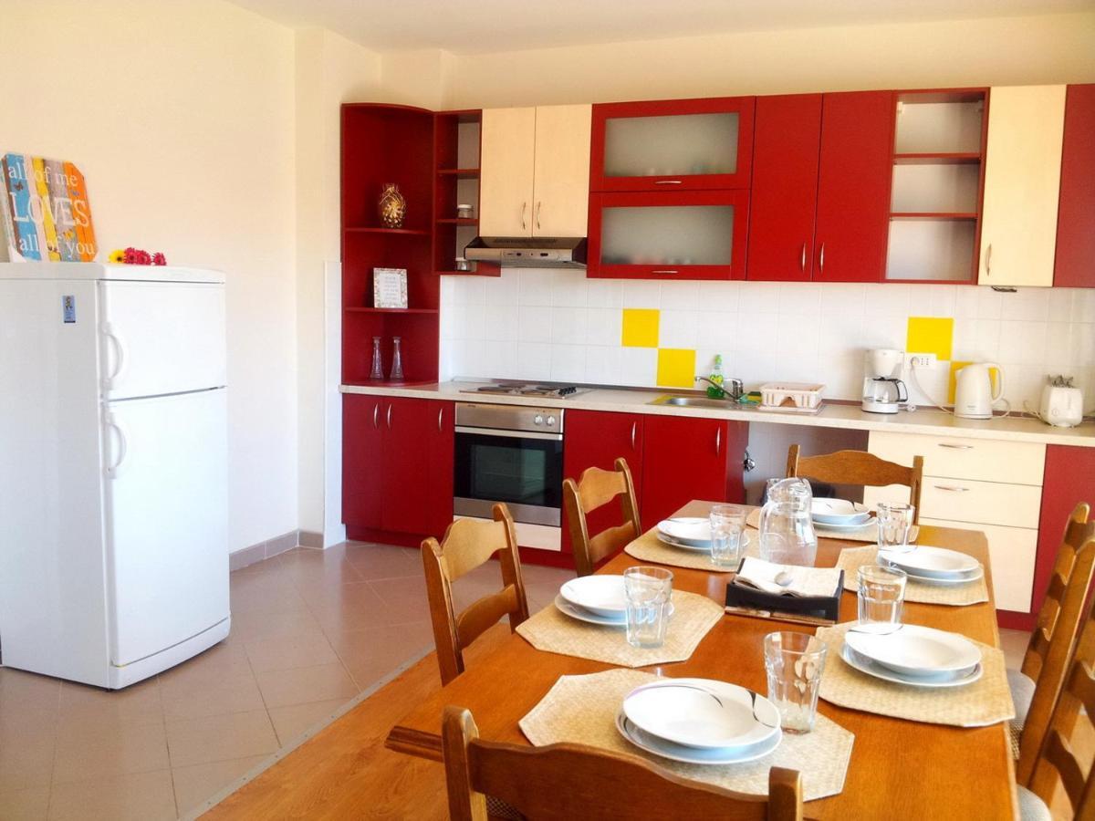 Apartment Maria - Comfortable Kaštela Eksteriør billede